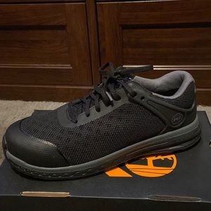 Comfortable steel toe non slip work shoe